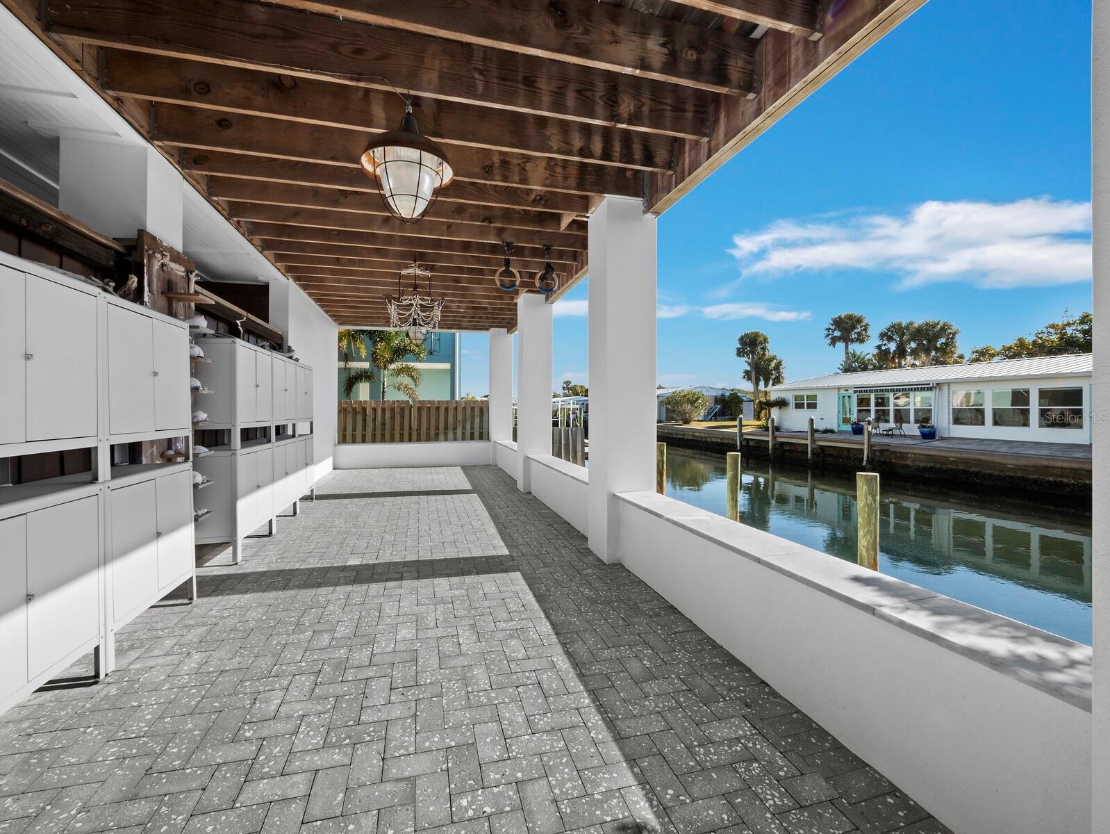 LONGBOAT KEY - Residential