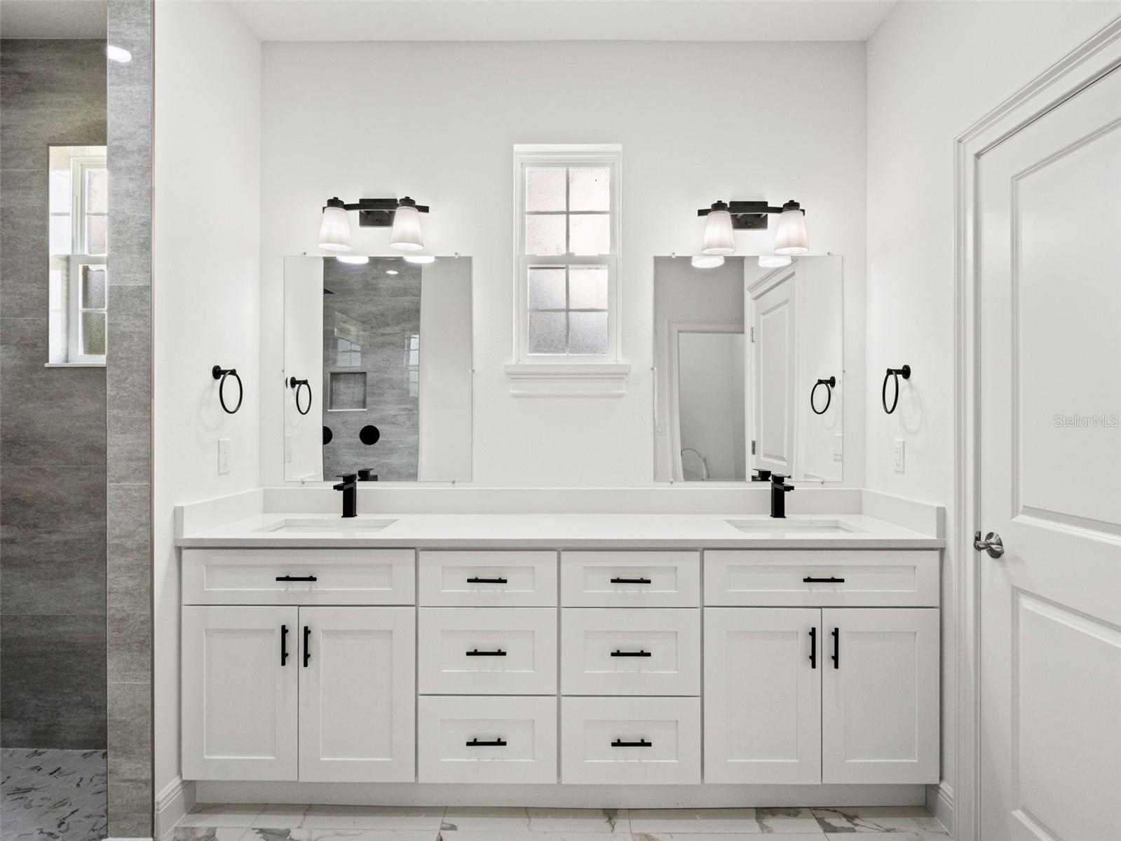 ROYAL TRAILS UNIT 01 - Residential