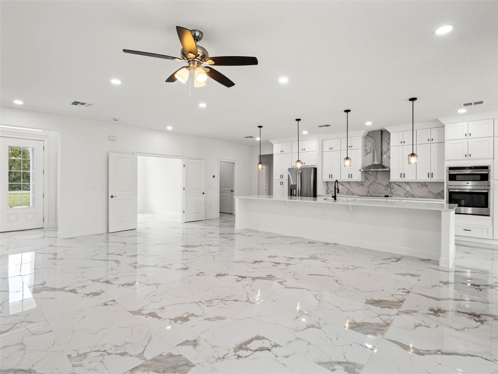 ROYAL TRAILS UNIT 01 - Residential