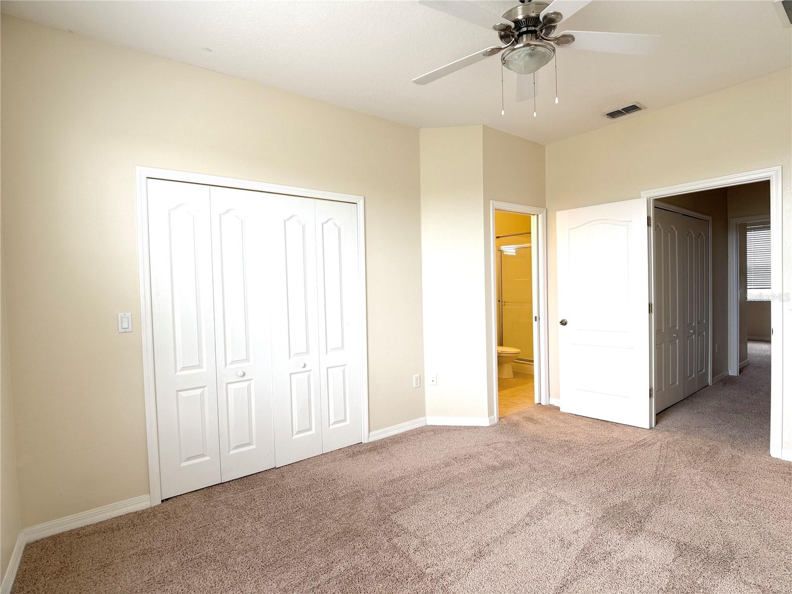 TOWNS LEGACY PARK - Residential Lease