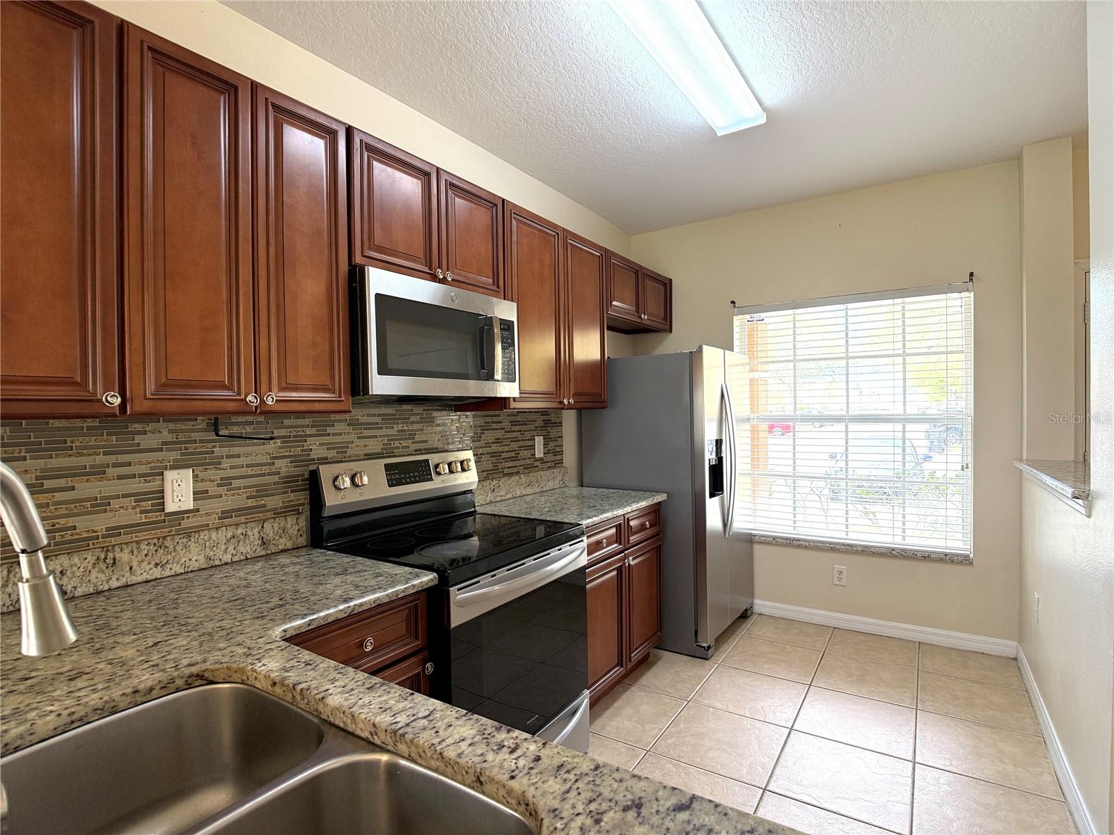 TOWNS LEGACY PARK - Residential Lease