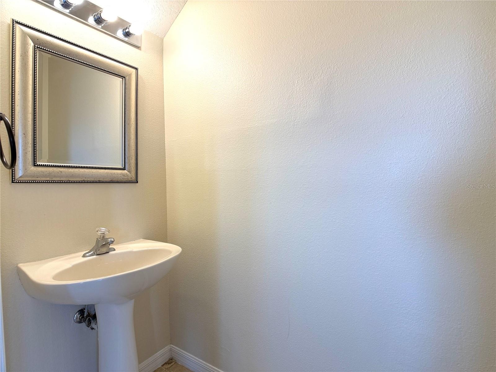 TOWNS LEGACY PARK - Residential Lease