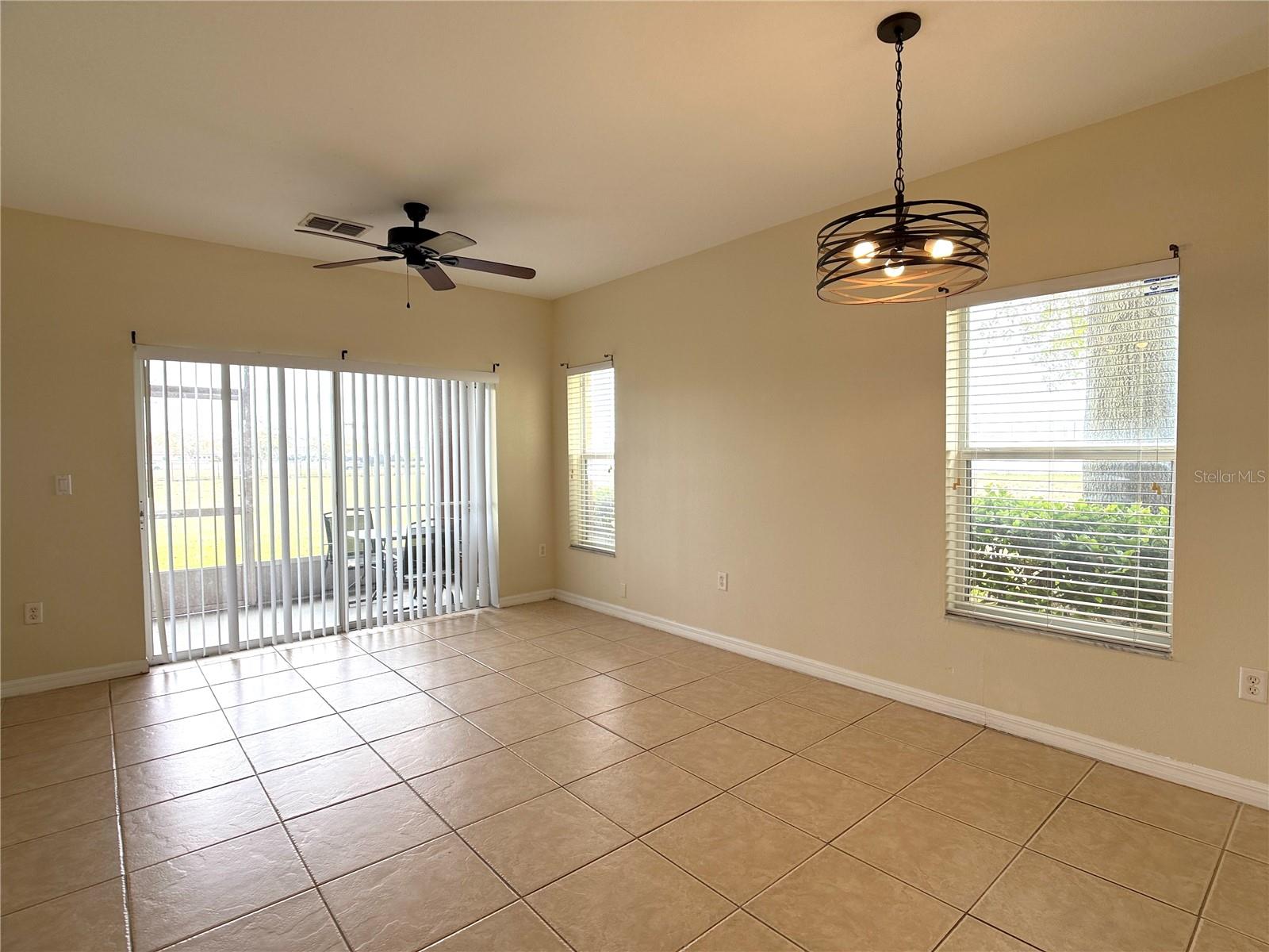 TOWNS LEGACY PARK - Residential Lease