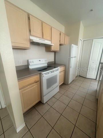 ALLEGRO PALM A CONDO - Residential Lease