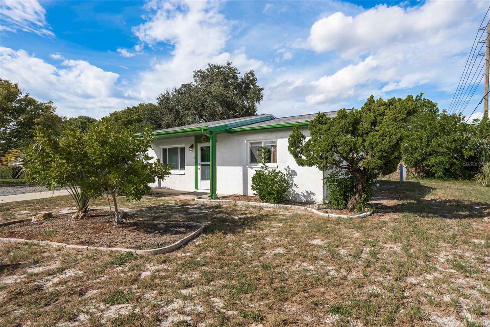 THE LAKES - Residential