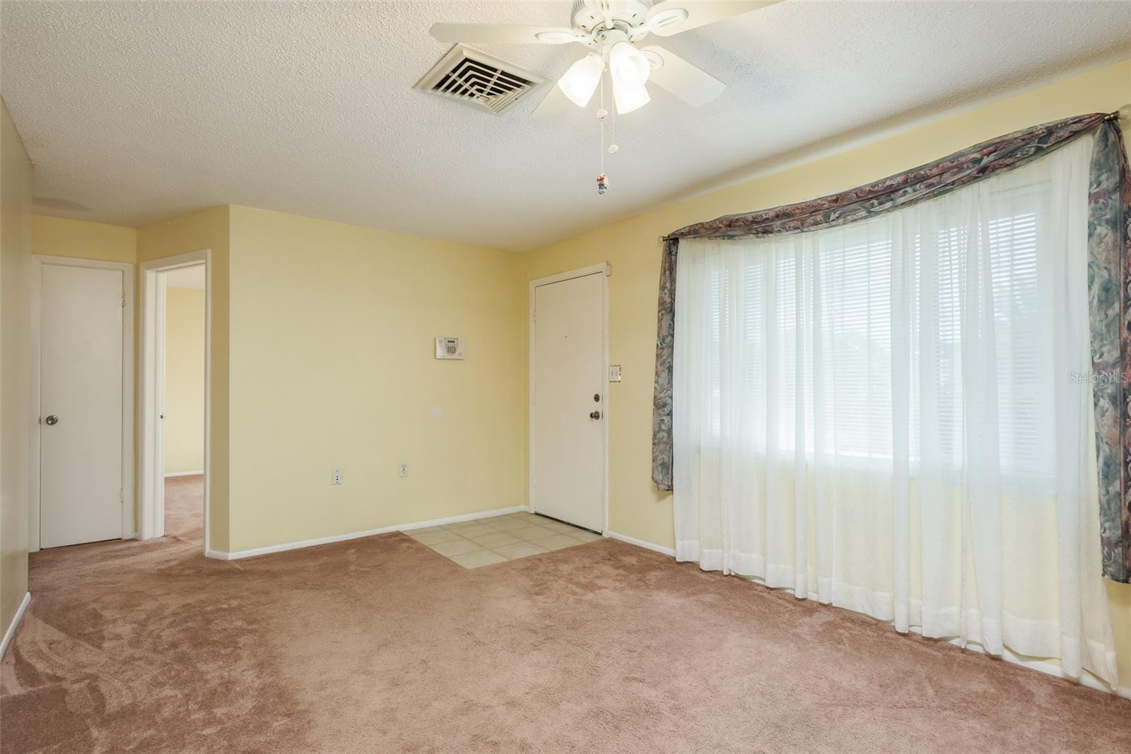 THE LAKES - Residential