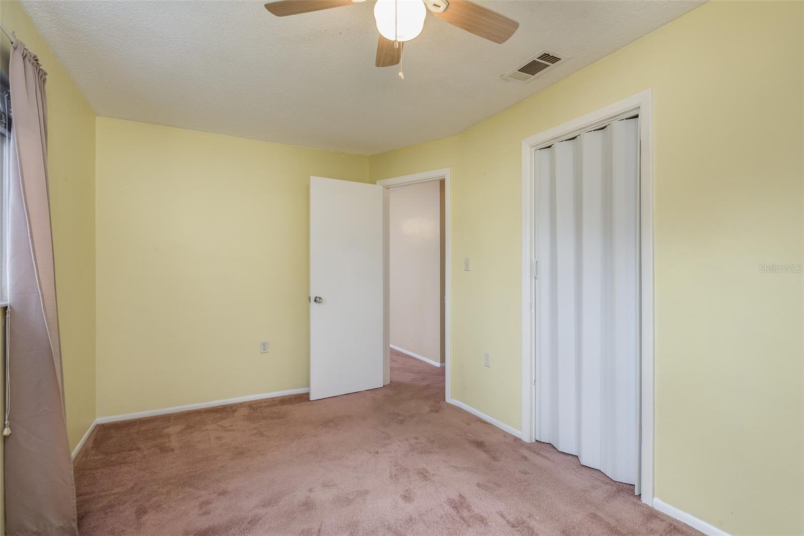 THE LAKES - Residential