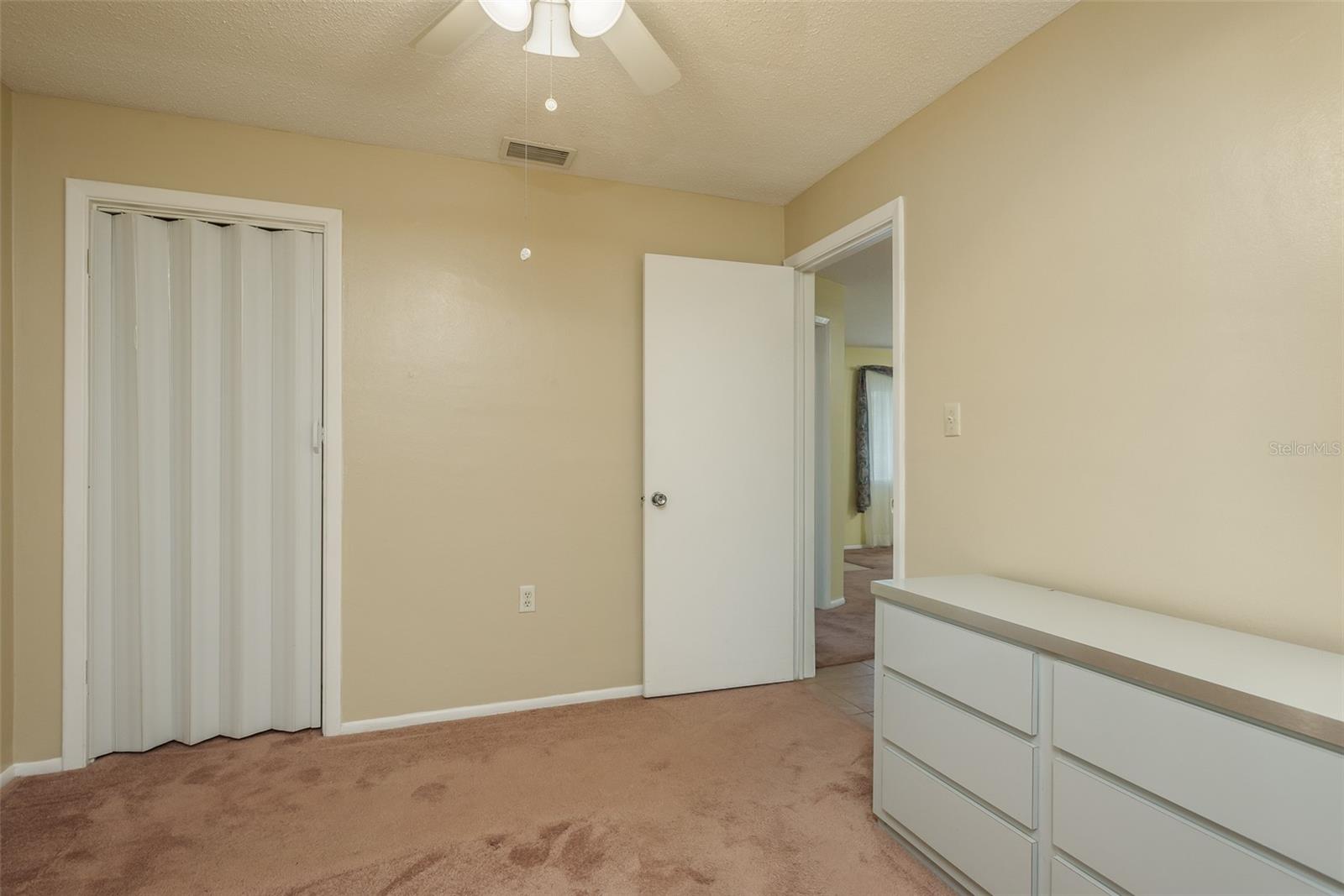 THE LAKES - Residential