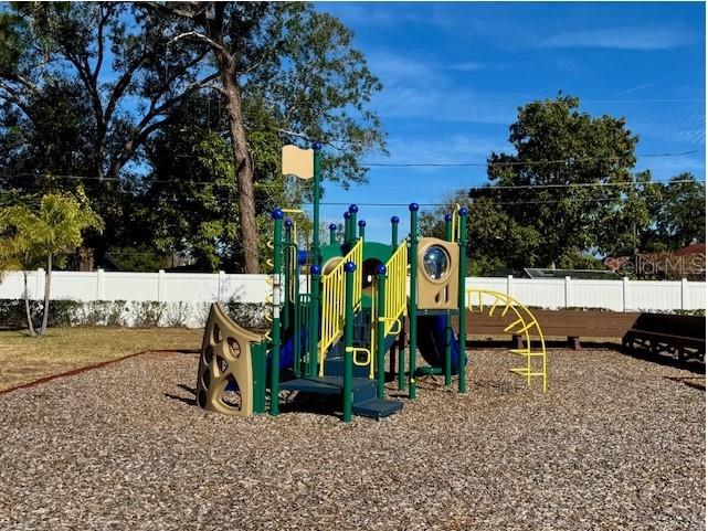 WOODSIDE PRESERVE - Residential