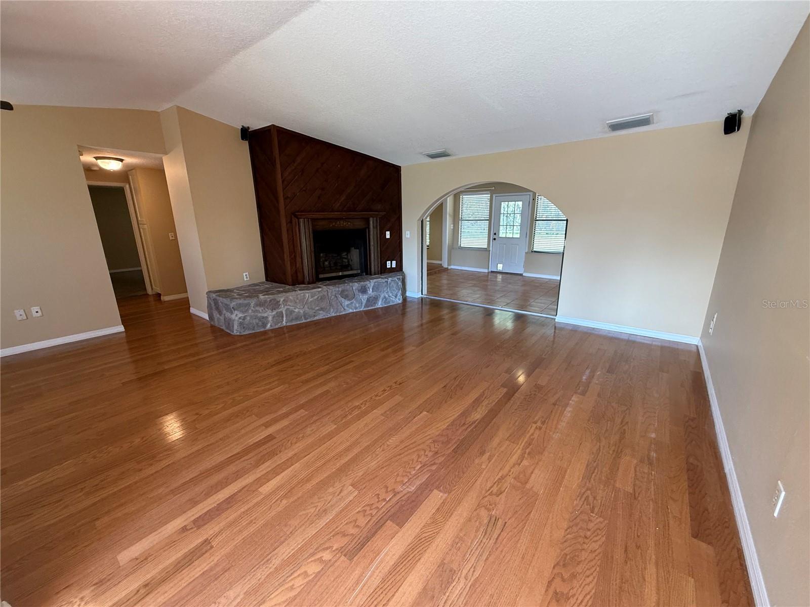 MANORS OF FOREST LAKES THE - Residential Lease