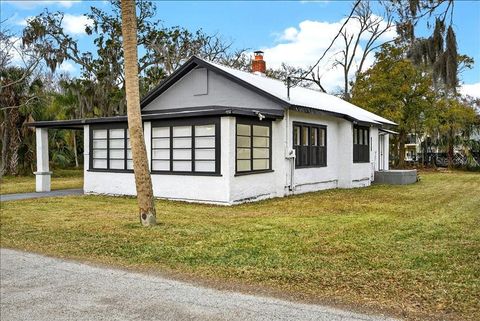 Photo of 134 Knight Place, Daytona Beach, FL 32114 (MLS # V4947285)