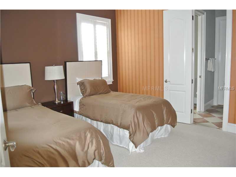 DAVIS ISLANDS - Residential