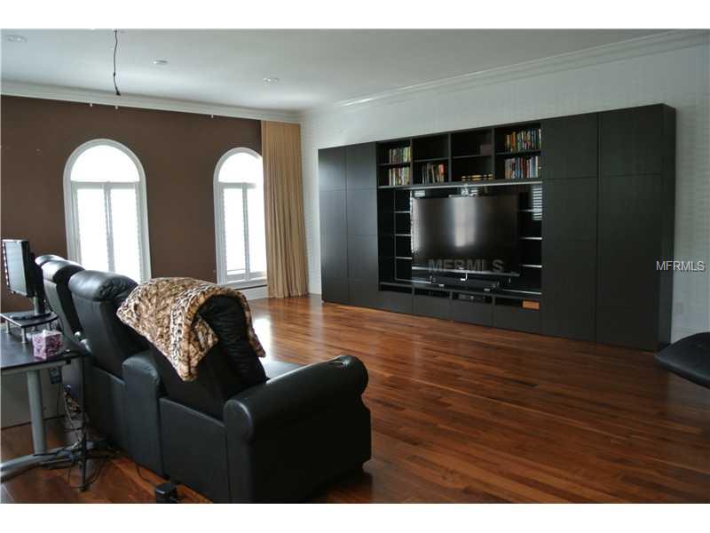 DAVIS ISLANDS - Residential