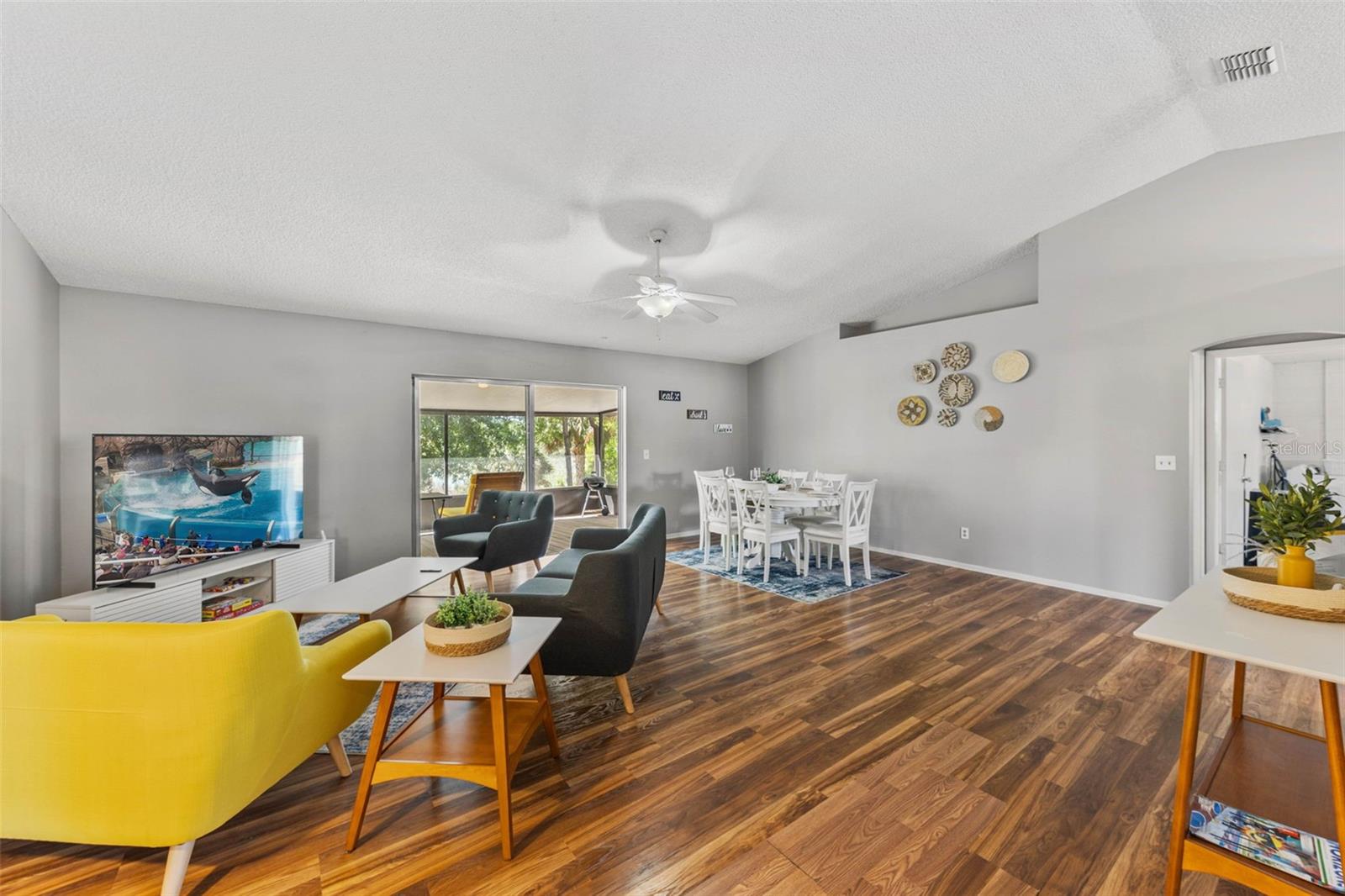 7694 INDIAN RIDGE TRAIL S