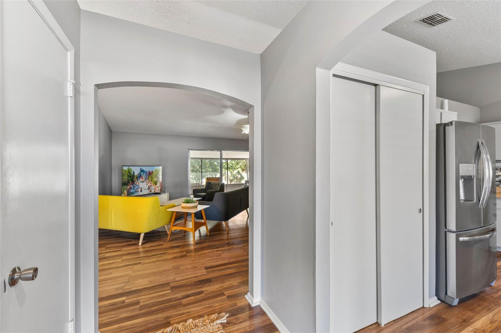 7694 INDIAN RIDGE TRAIL S