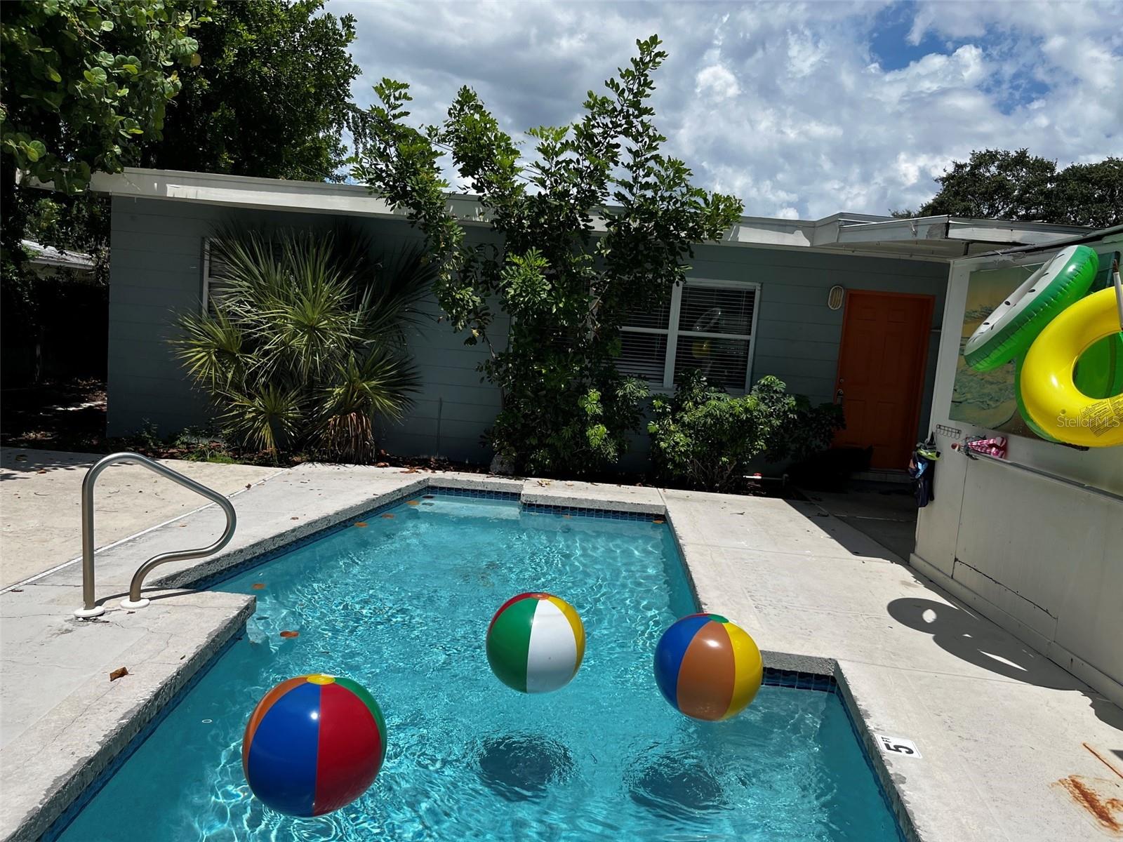 3509 NORWOOD COURT