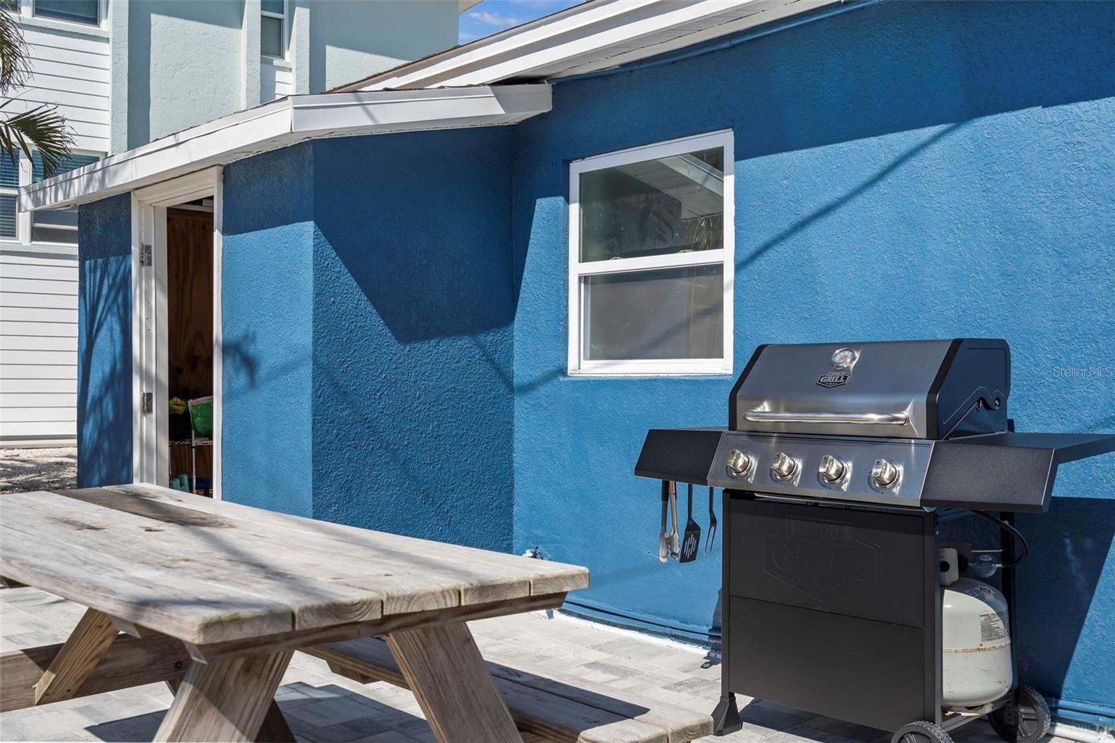 ENGLEWOOD SHORES - Residential Income