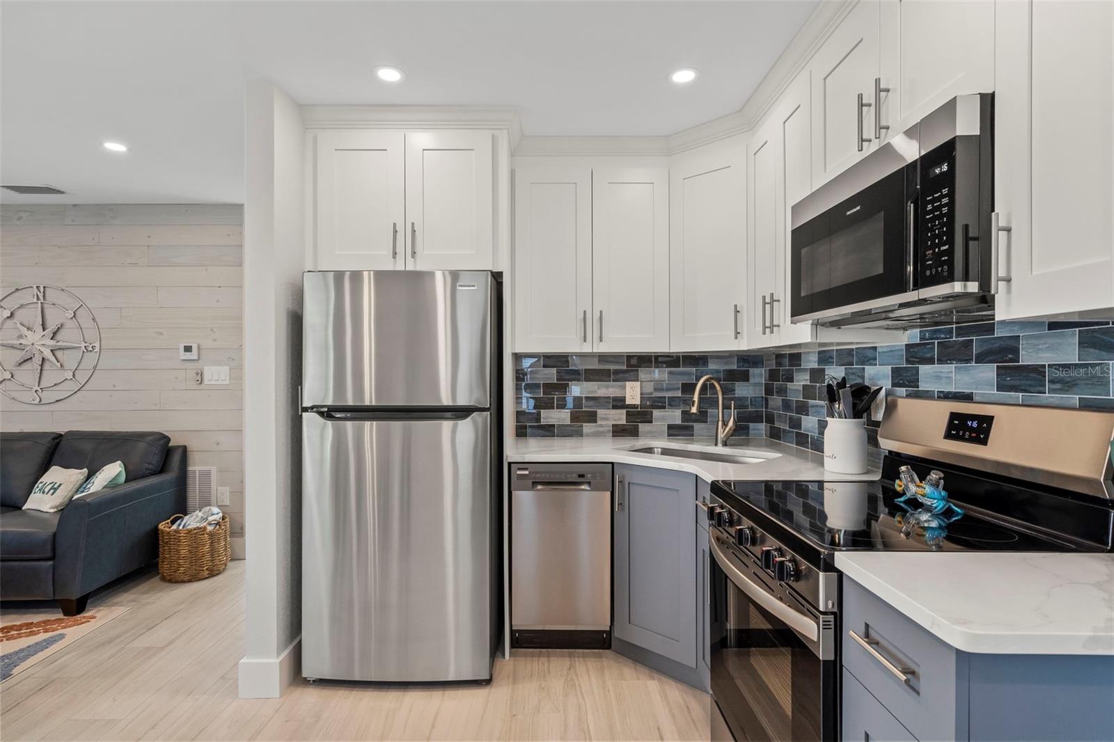 ENGLEWOOD SHORES - Residential Income