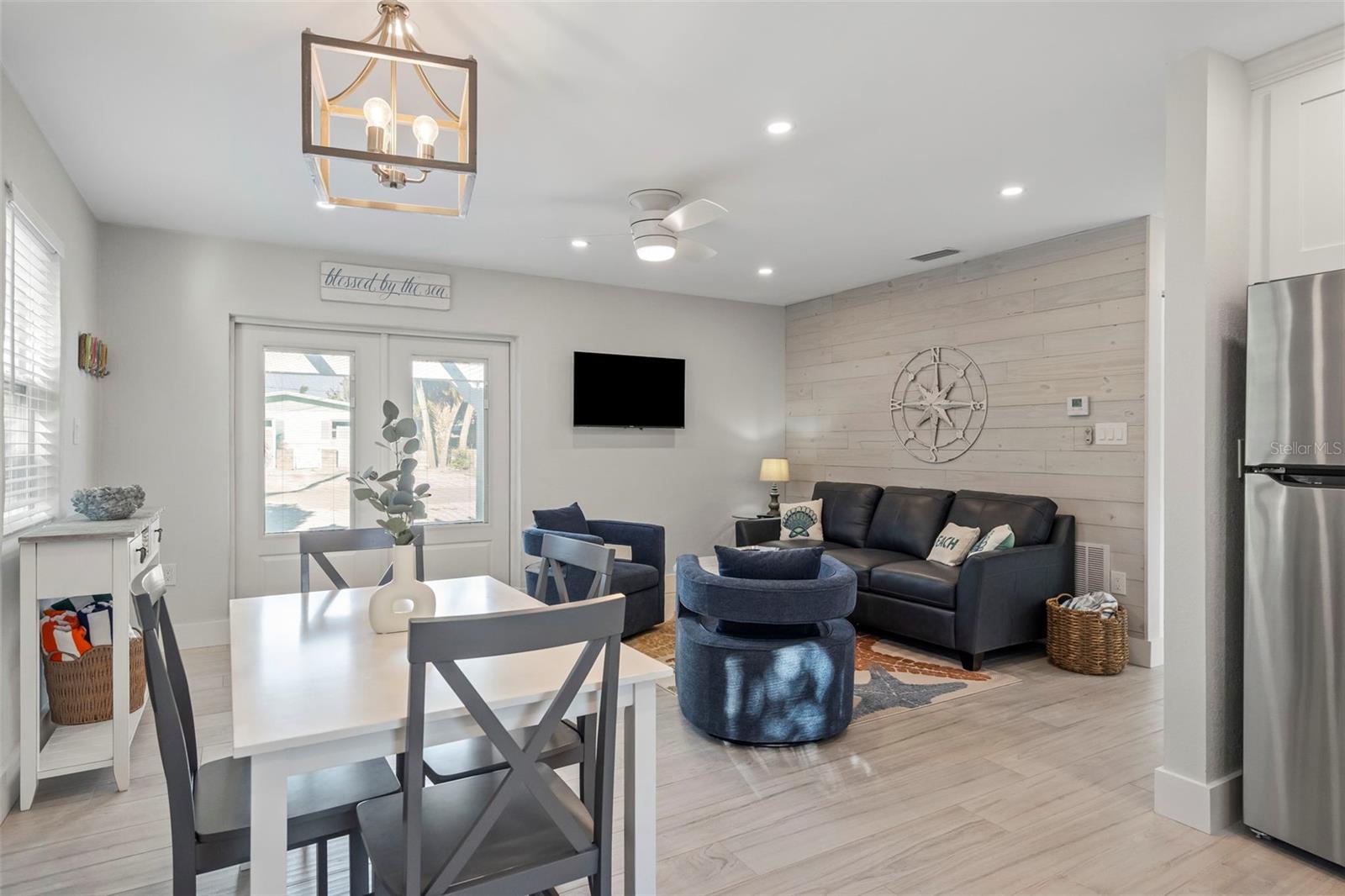 ENGLEWOOD SHORES - Residential Income