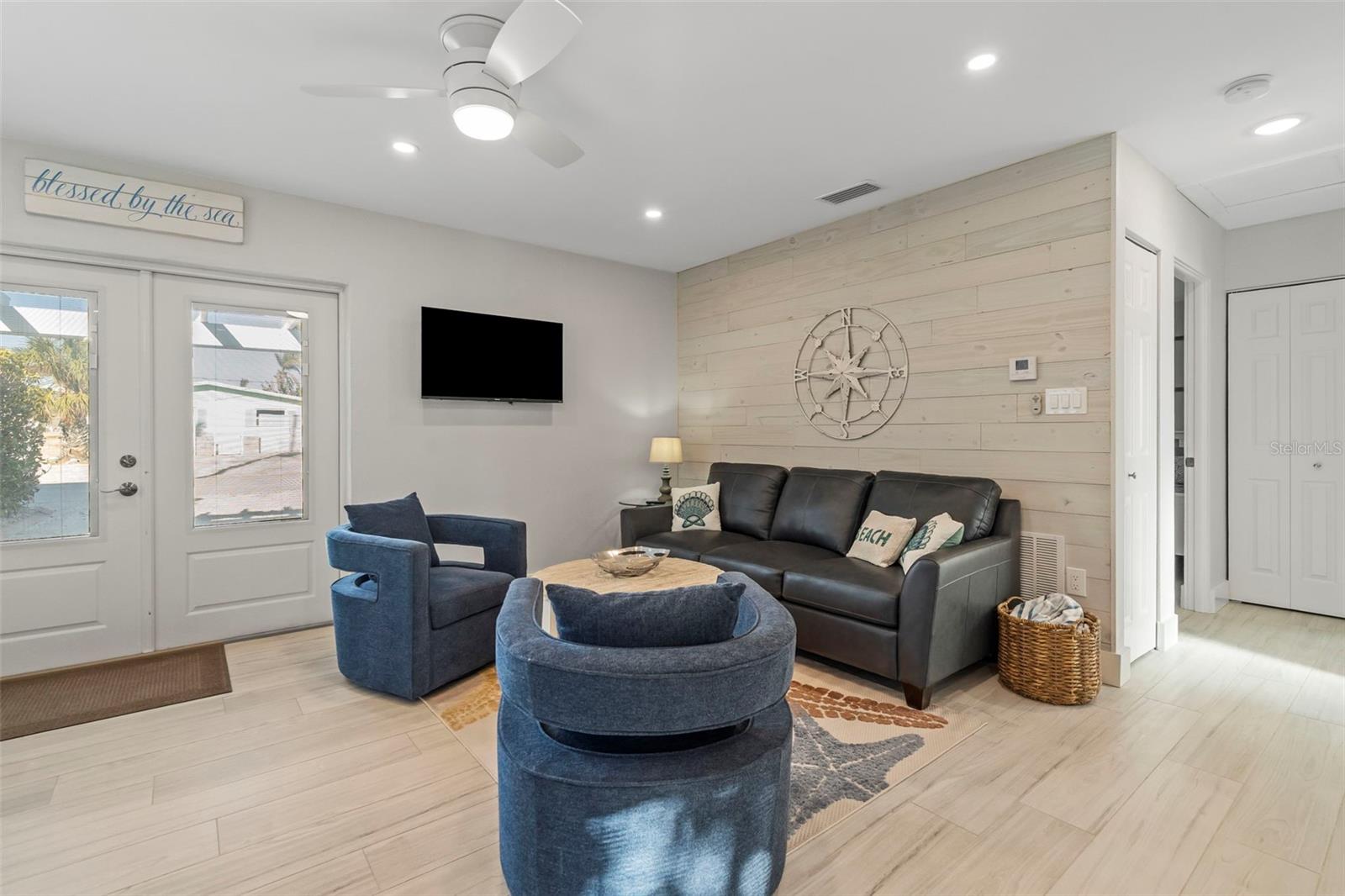 ENGLEWOOD SHORES - Residential Income