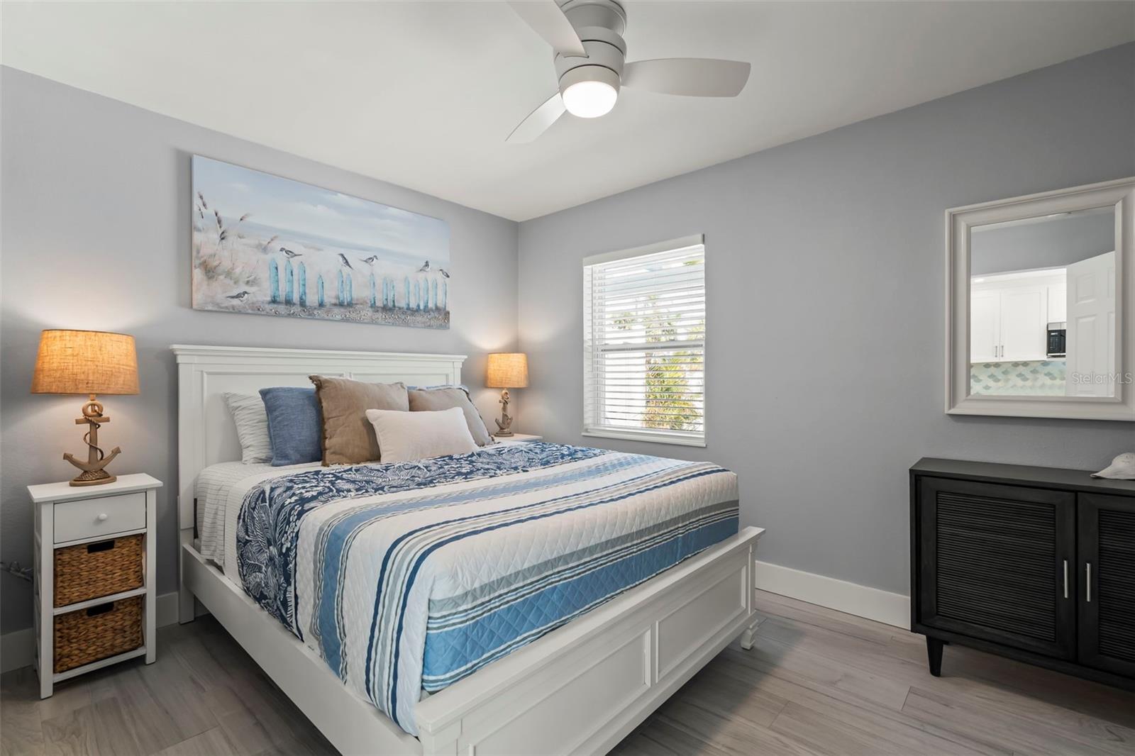 ENGLEWOOD SHORES - Residential Income