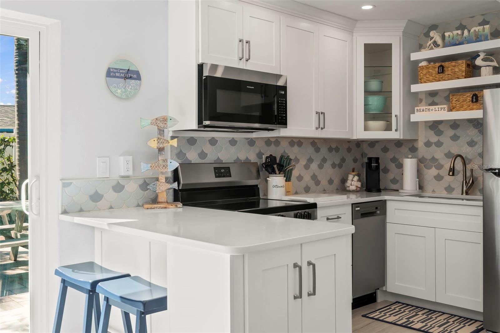 ENGLEWOOD SHORES - Residential Income