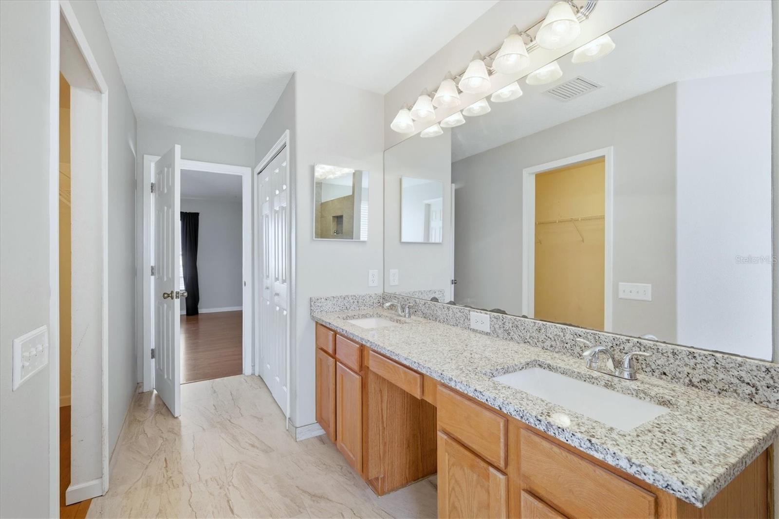 WINDMILL POINTE - Residential