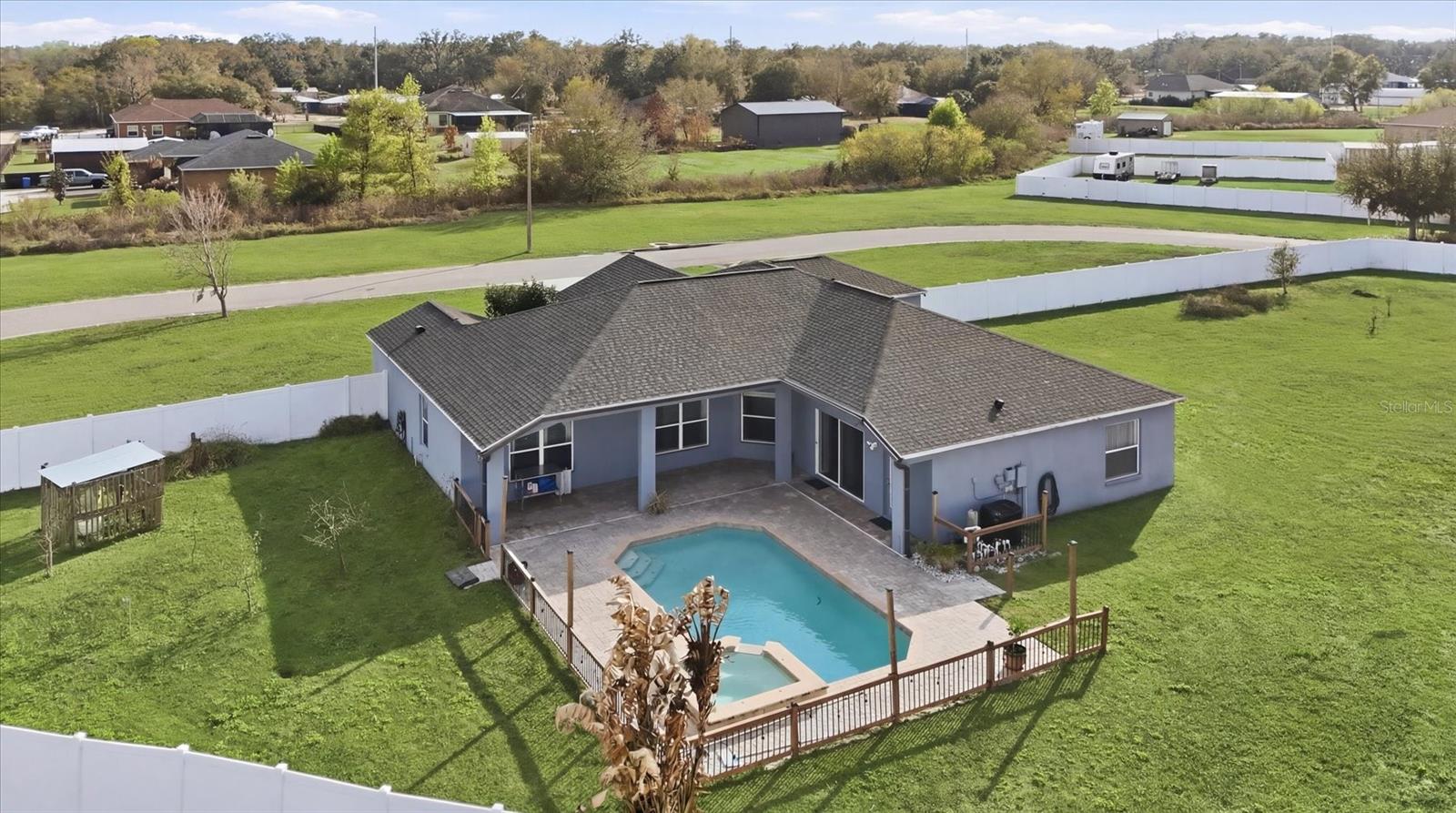 WINDMILL POINTE - Residential