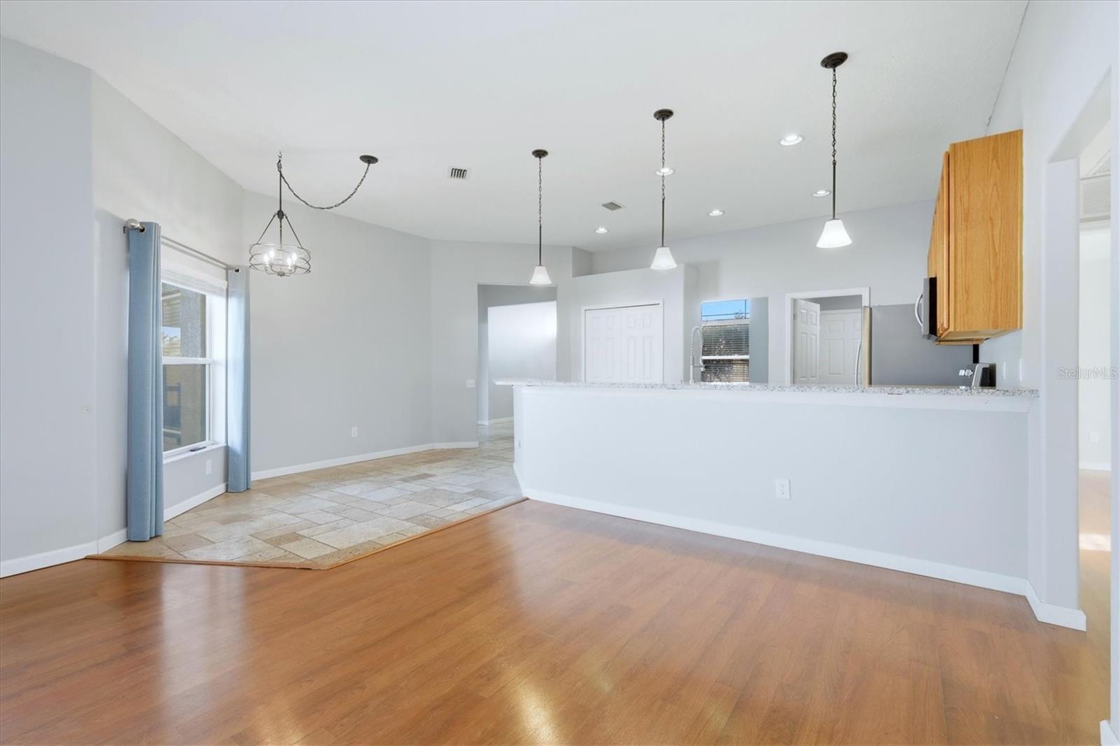 WINDMILL POINTE - Residential