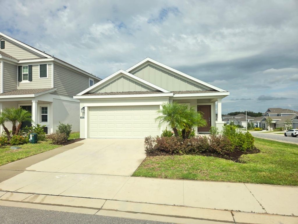 Photo of 2002 Punch Bowl Avenue, Davenport, FL 33837 (MLS # O6375052)
