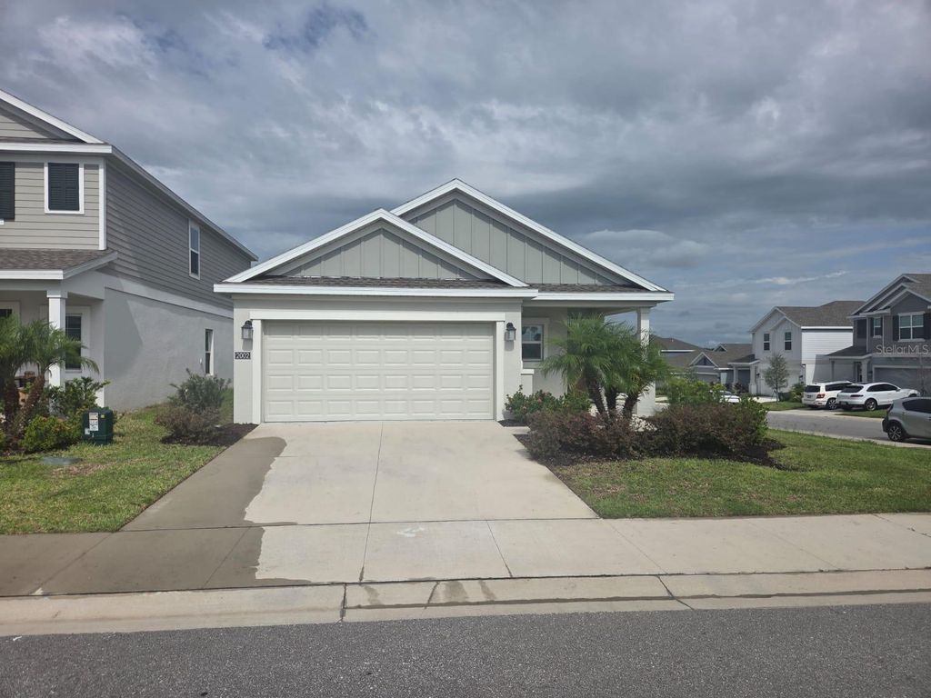 Photo of 2002 Punch Bowl Avenue, Davenport, FL 33837 (MLS # O6375052)