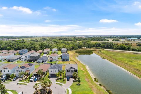 A home in PALMETTO