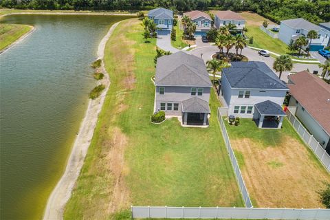 A home in PALMETTO