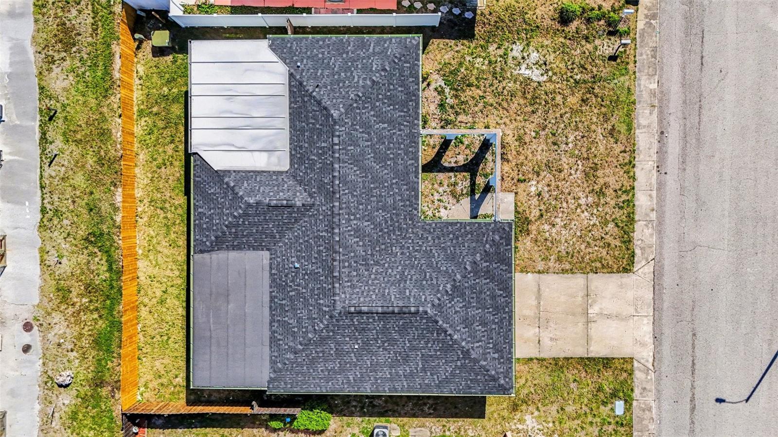 COLONIAL HILLS - Residential