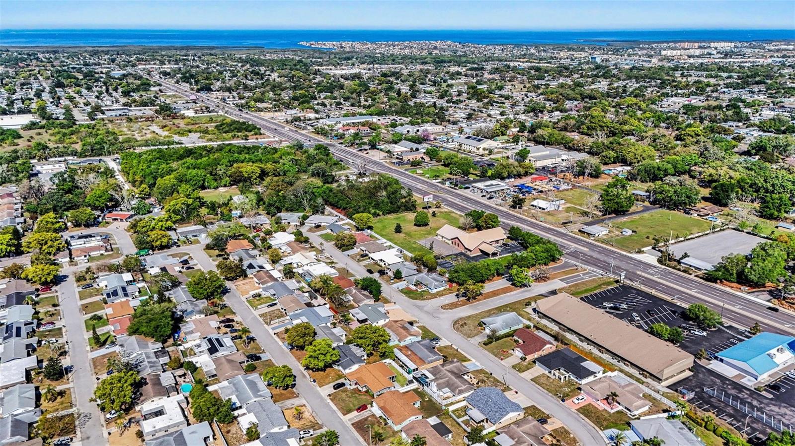 COLONIAL HILLS - Residential