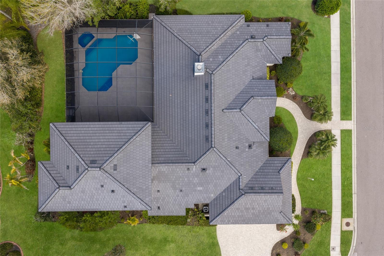 8009 ROYAL BIRKDALE CIRCLE