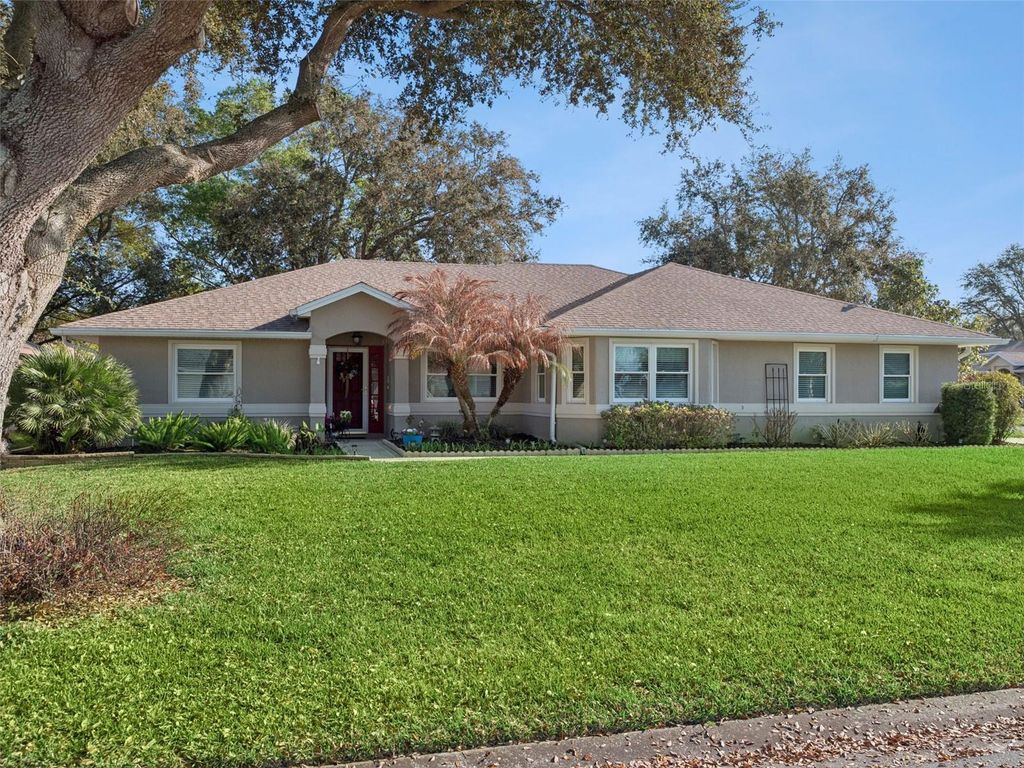 Photo of 21533 King Henry Avenue, Leesburg, FL 34748 (MLS # G5109069)