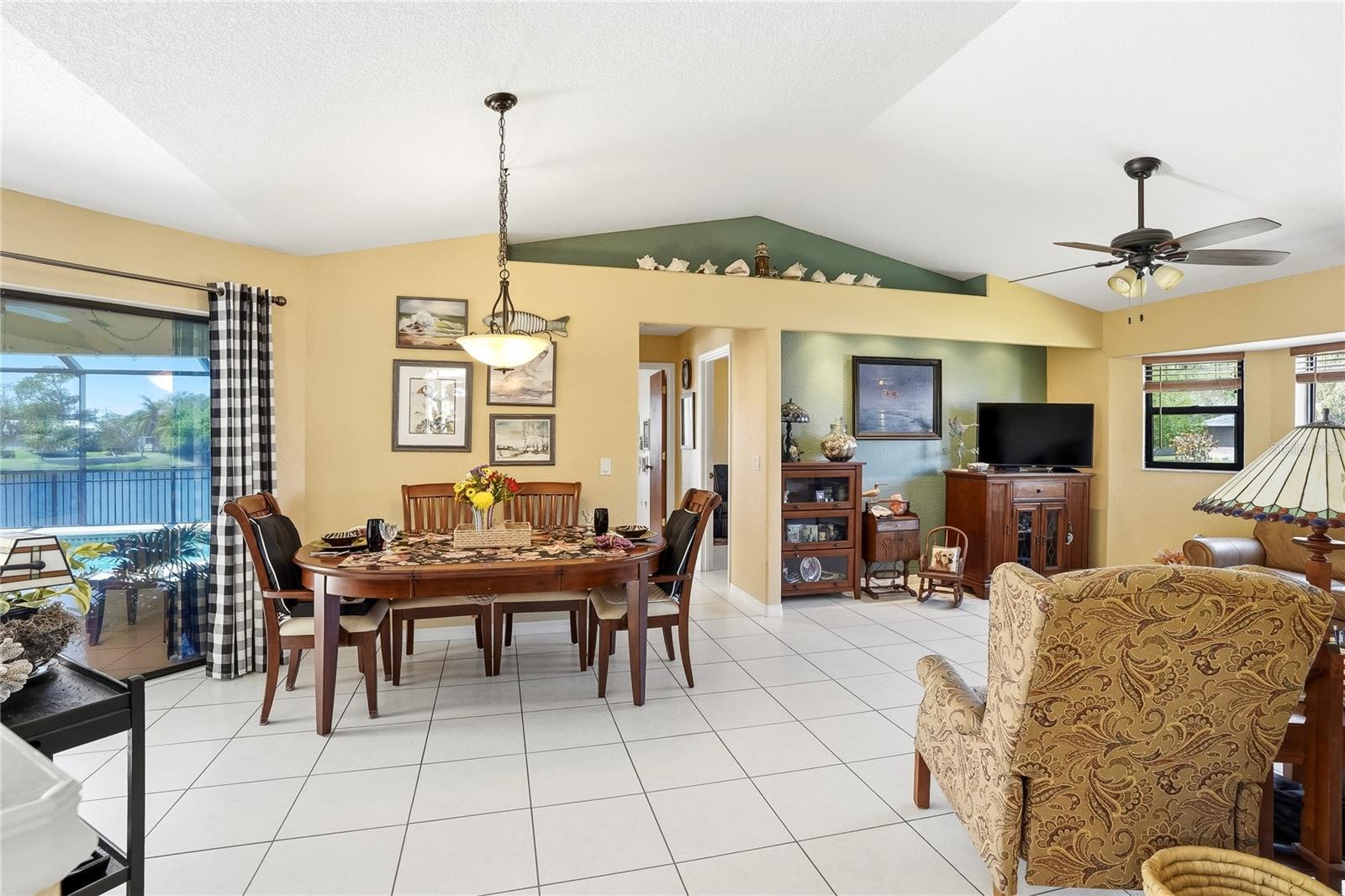 PEACHLAND PLACE - Residential