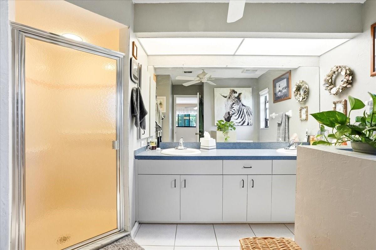 PEACHLAND PLACE - Residential