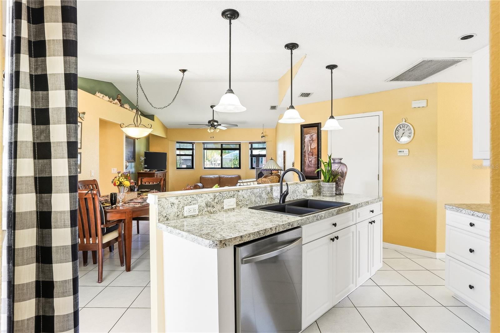 PEACHLAND PLACE - Residential