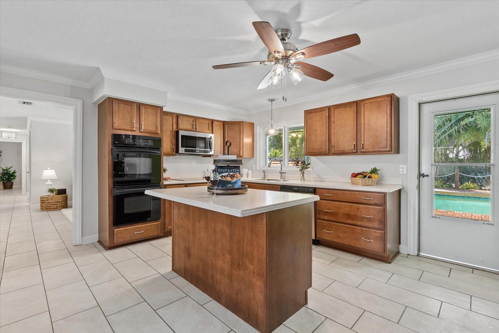 WHITFIELD ESTATES UNIT 1 - Residential