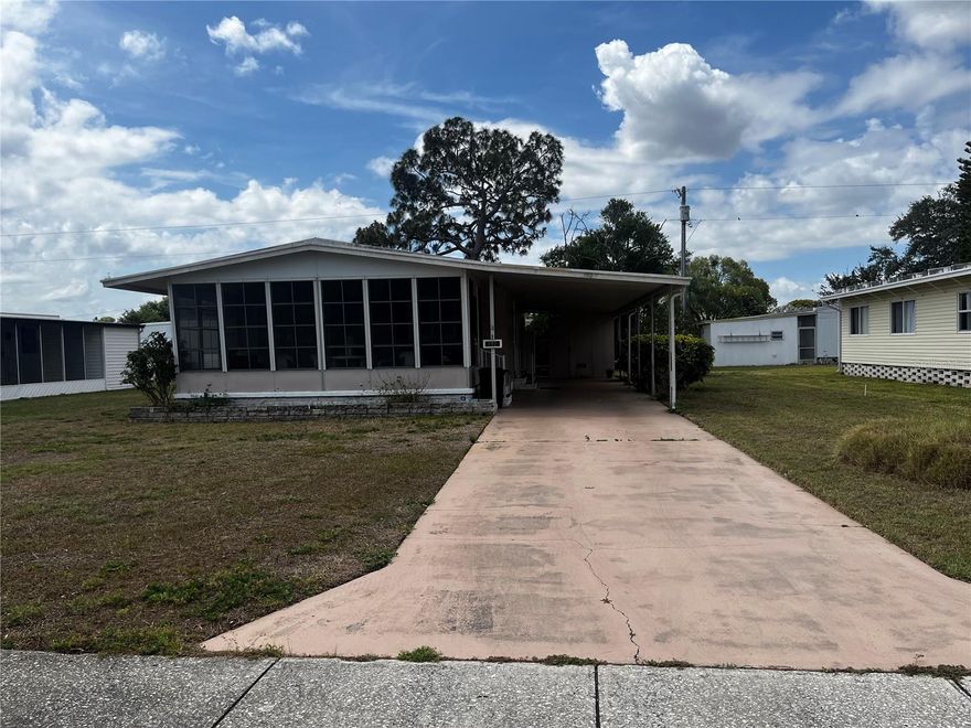 Looking to move into an awesome 55+ community? This community is very active, or you can just relax by the heated pool.  Fully furnished and ready for you if you are looking for a winter home, or an investment to rent out for the season!
