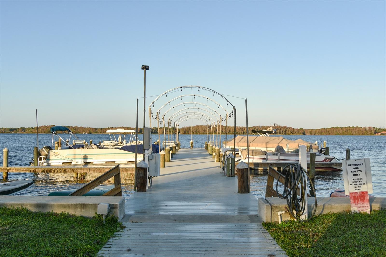 LAKE TARPON MOBILE HOME VILLAGE - Residential