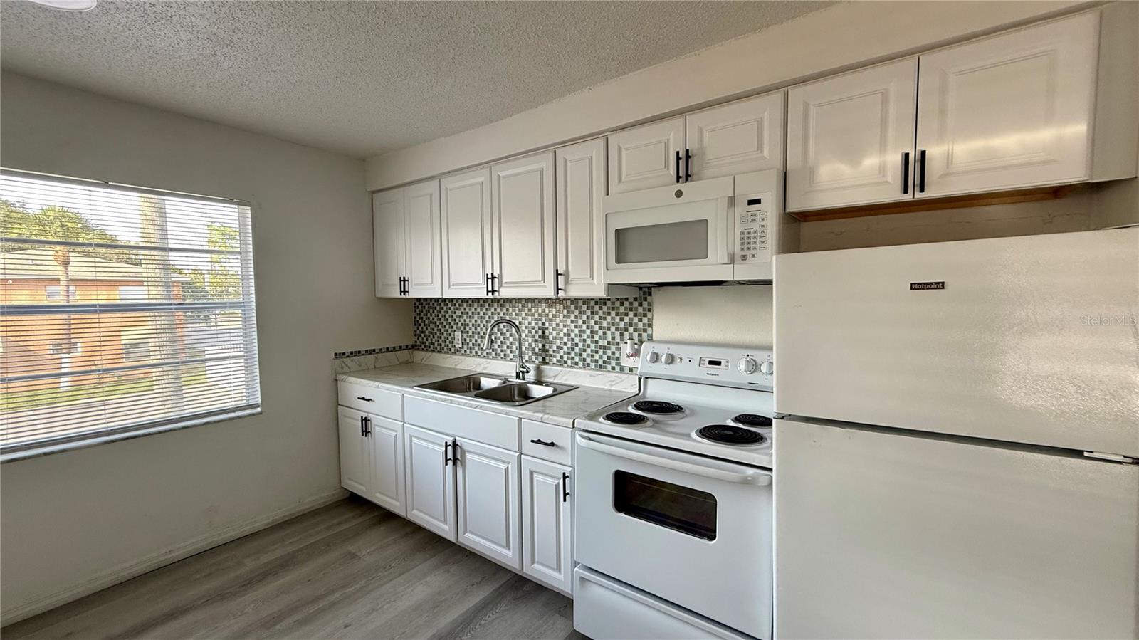 PALM GARDENS CONDO - Residential Lease