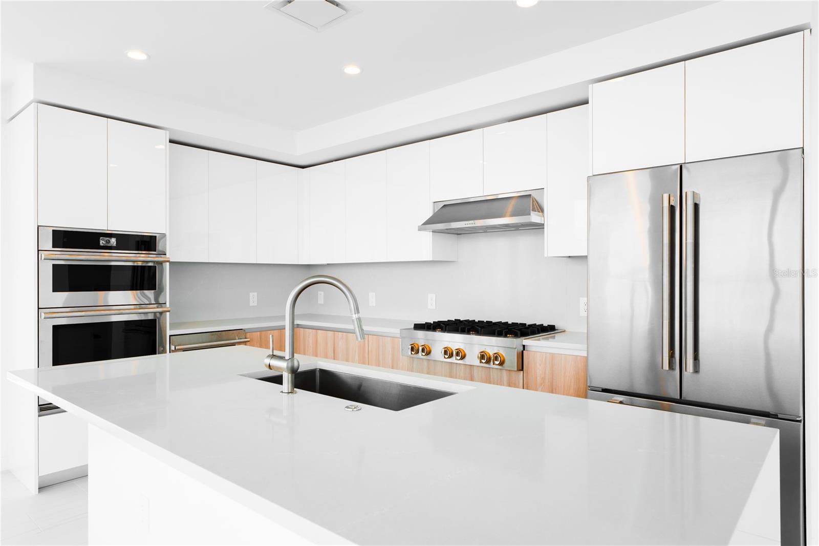 400 CENTRAL - Residential