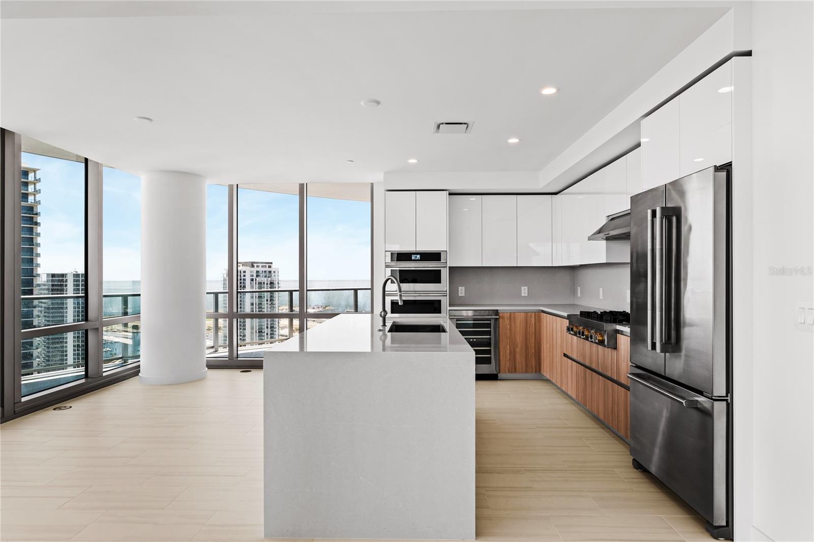 400 CENTRAL - Residential