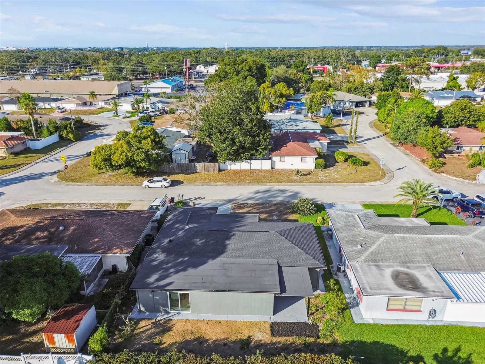 COLONIAL HILLS - Residential