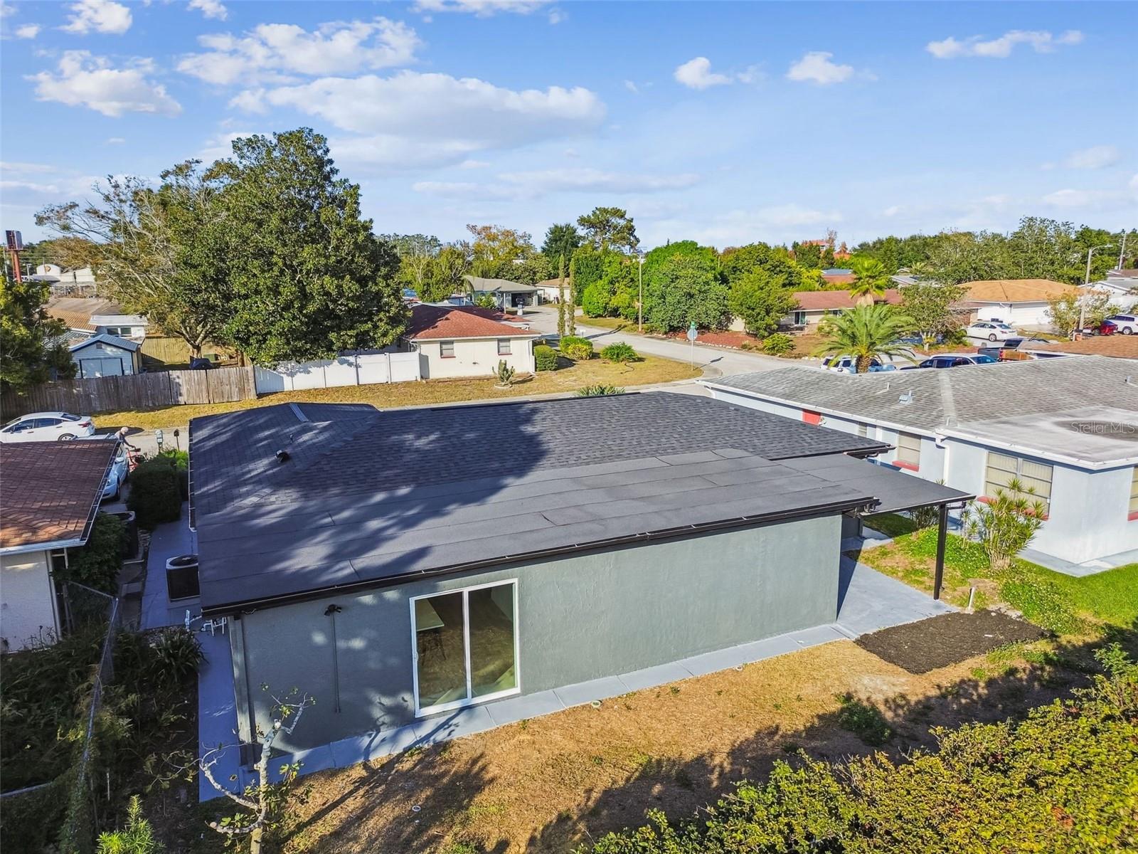 COLONIAL HILLS - Residential