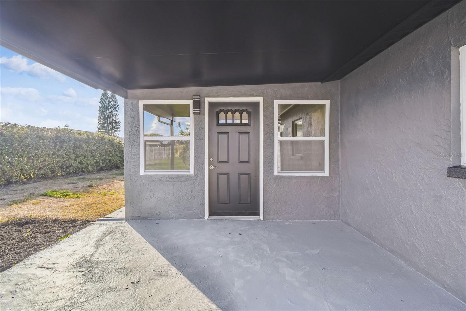 COLONIAL HILLS - Residential