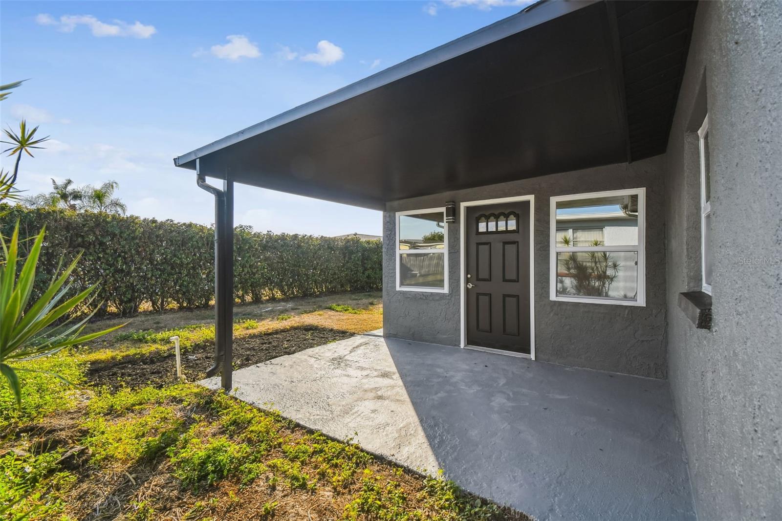 COLONIAL HILLS - Residential